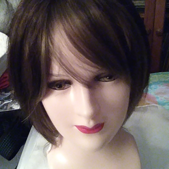 Ladies wig - Picture 6 of 16